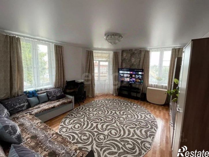 3-комн квартира ул Космонавта Комарова, 27,  д. 27