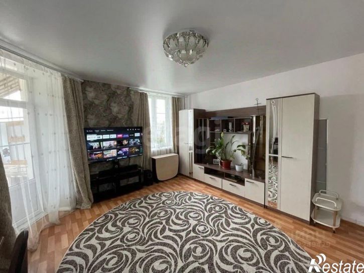 3-комн квартира ул Космонавта Комарова, 27,  д. 27