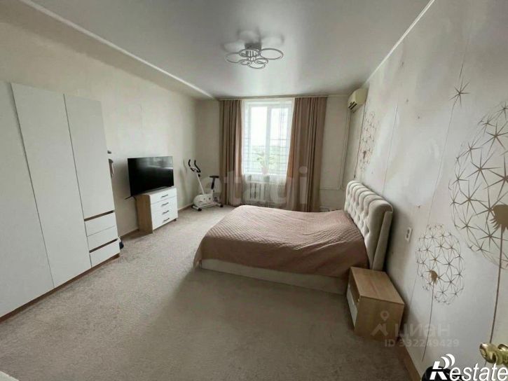 3-комн квартира ул Космонавта Комарова, 27,  д. 27