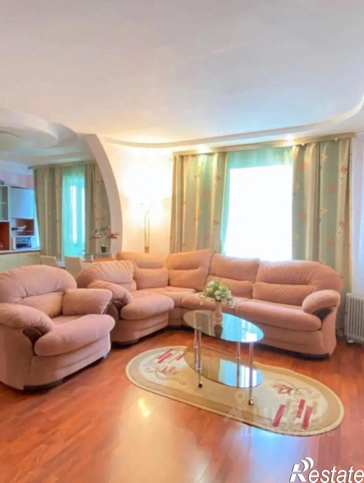 4-комн квартира ул Бурова, 10,  д. 10
