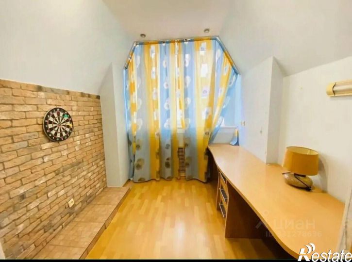 4-комн квартира ул Бурова, 10,  д. 10