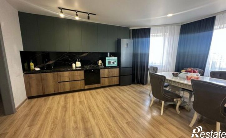 3-комн квартира ул Софьи Перовской, 84,  д. 84