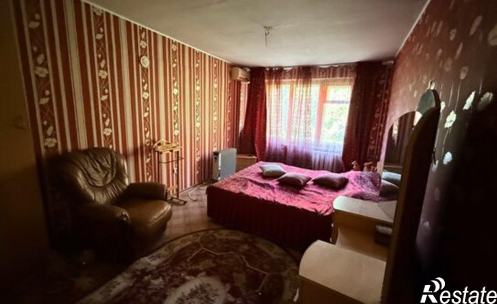 3-комн квартира ул Адмирала Нахимова, 137,  д. 137