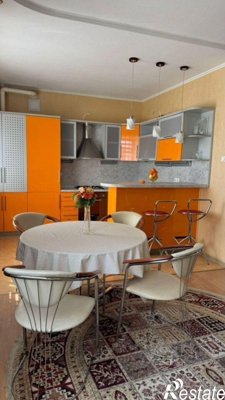 4-комн квартира Астрахань, улица Чалабяна, 7