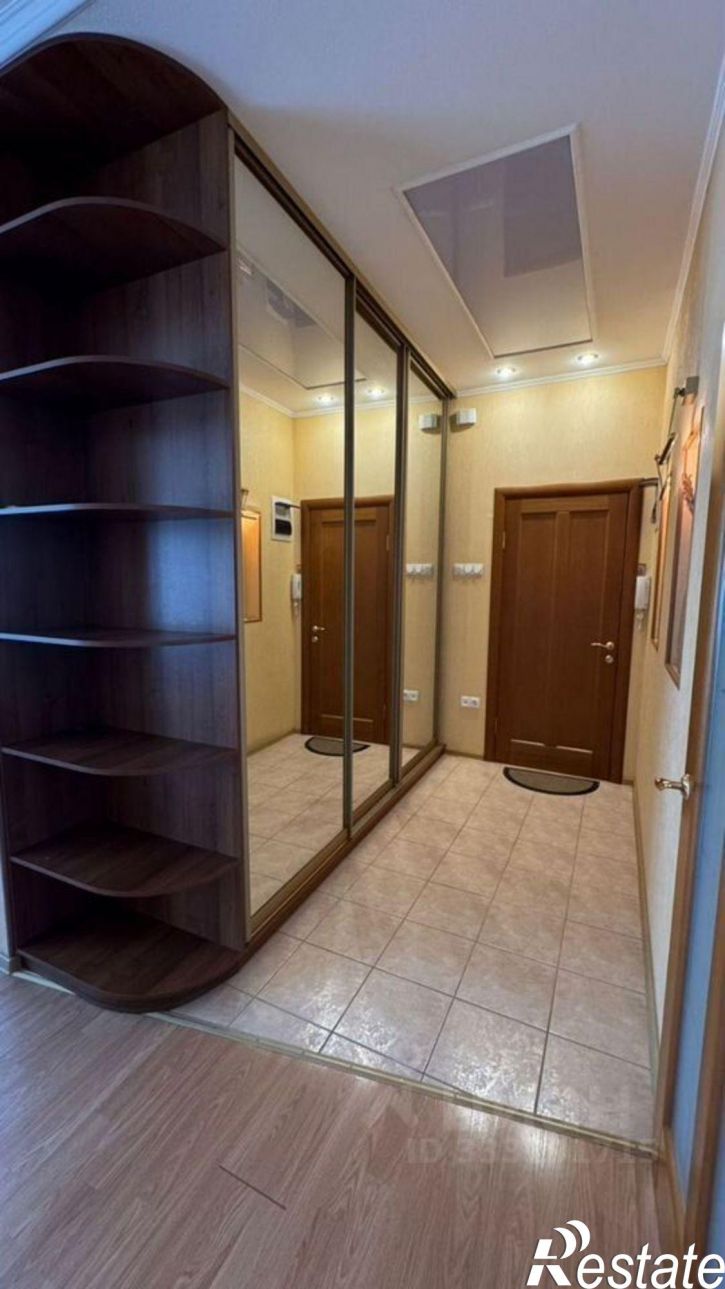 4-комн квартира Астрахань, улица Чалабяна, 7