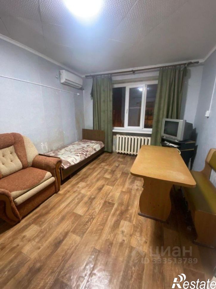 Комната пр-д Николая Островского, 12,  д. 12