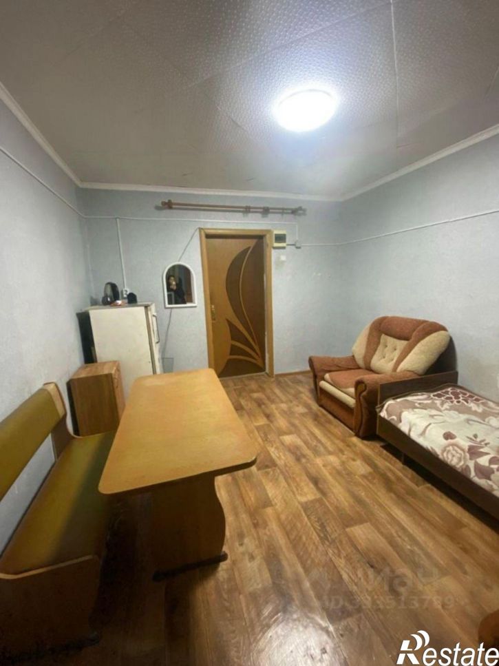 Комната пр-д Николая Островского, 12,  д. 12