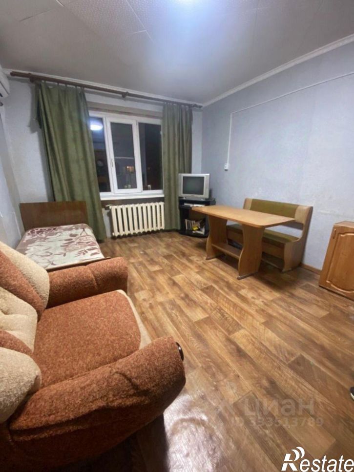 Комната пр-д Николая Островского, 12,  д. 12