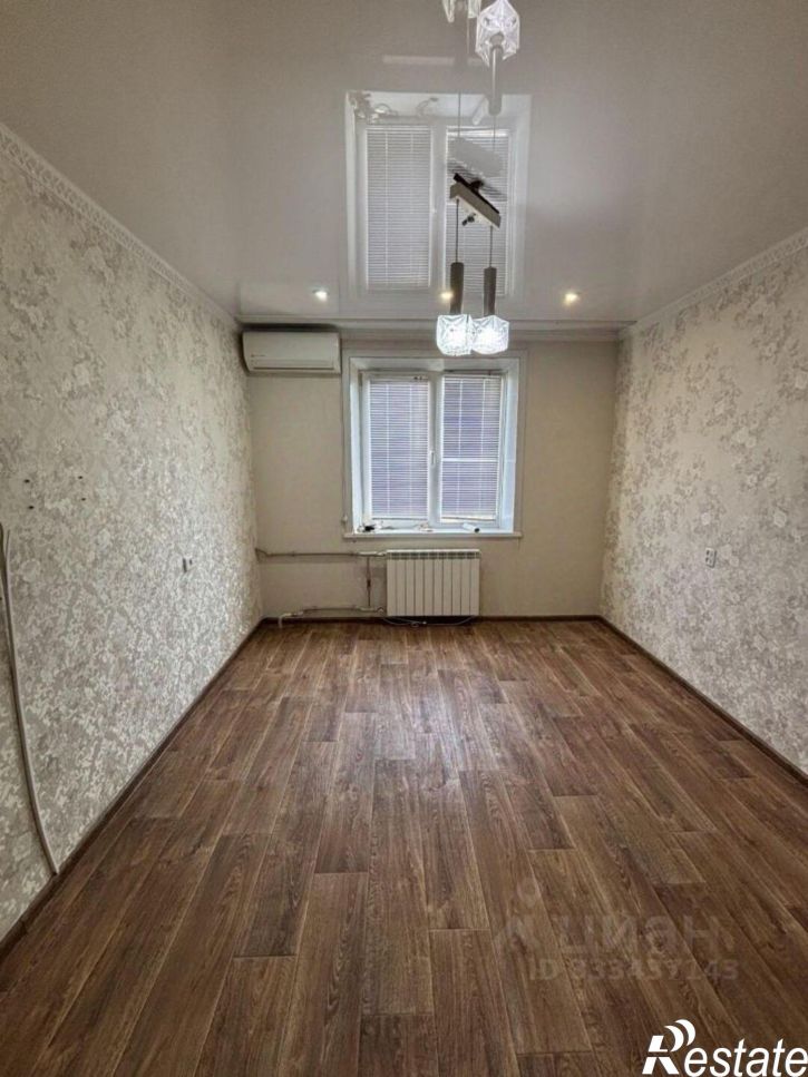 3-комн квартира улица Космонавтов, 2,  д. 2
