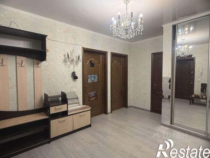 3-комн квартира улица Михаила Аладьина, 6,  д. 6
