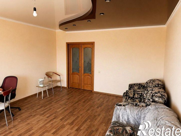 2-комн квартира улица Чугунова, 18,  д. 18