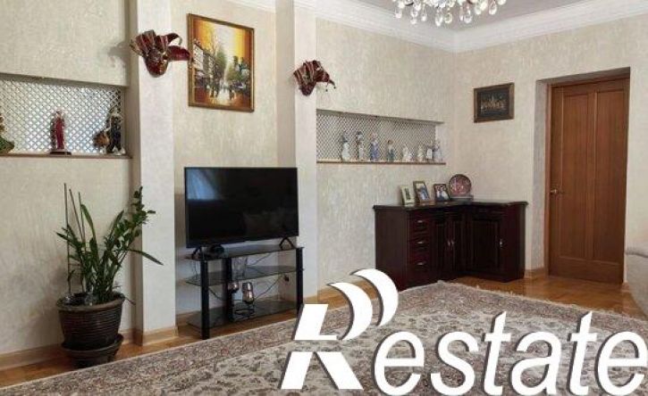 4-комн квартира улица Сен-Симона, 33 к1,  д. 33 к1