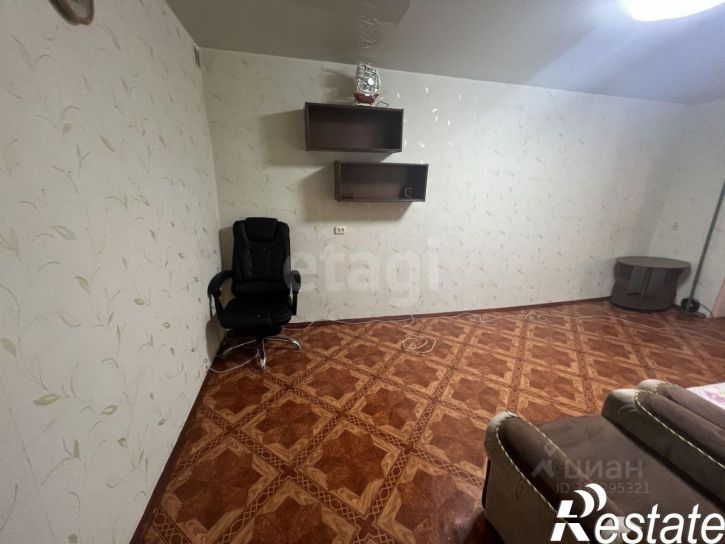 3-комн квартира улица Косиора, 11,  д. 11