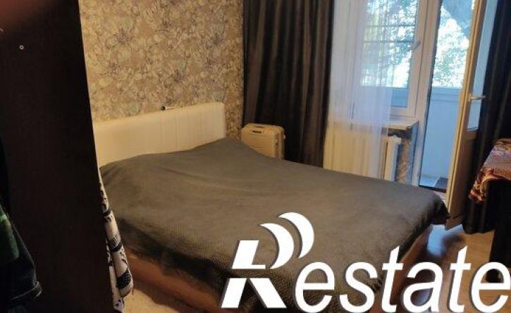 2-комн квартира улица Адмирала Нахимова, 137 к1,  д. 137 к1