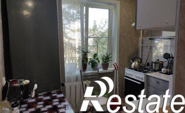 2-комн квартира улица Адмирала Нахимова, 137 к1,  д. 137 к1