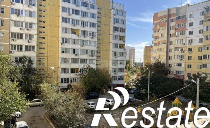 3-комн квартира улица Куликова, 83,  д. 83
