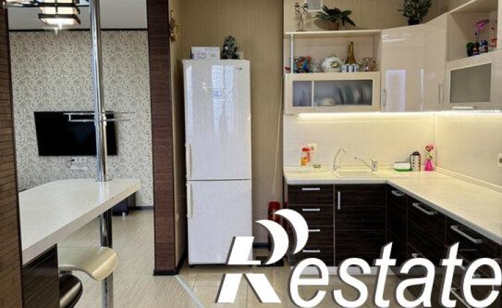 3-комн квартира улица Куликова, 83,  д. 83